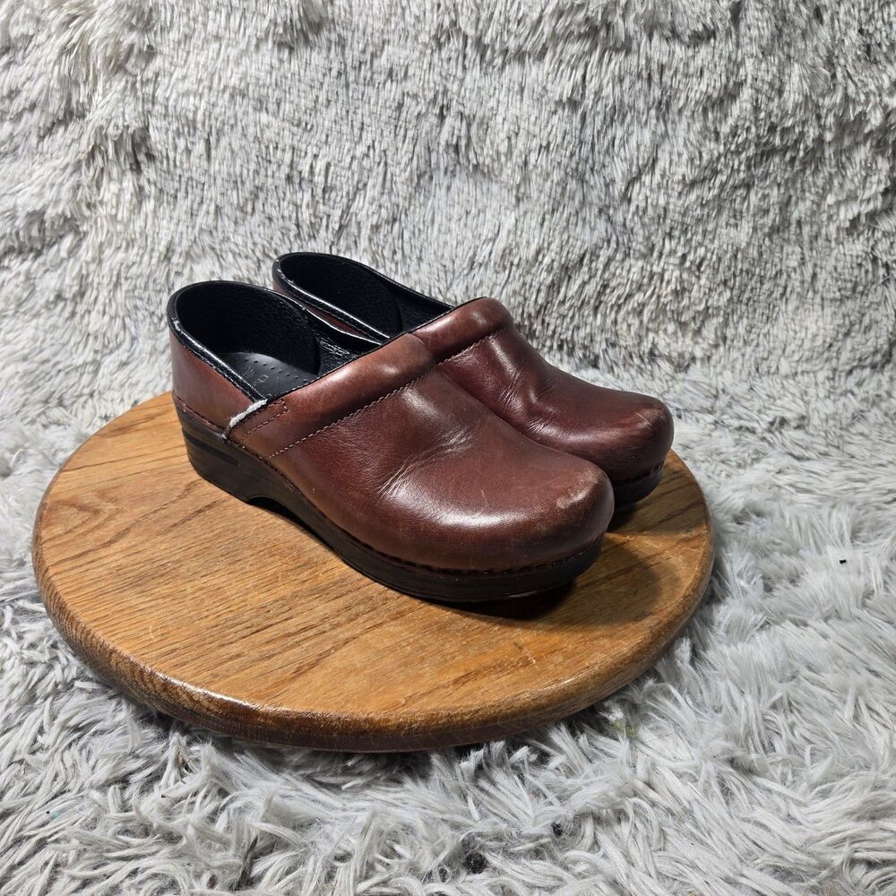 Dansko Brown Leather Clog Slip On Professional Comfort Work Shoe Wmn Size 8.5-9